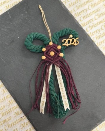 52  γουρι μακραμε φιογκος (1)